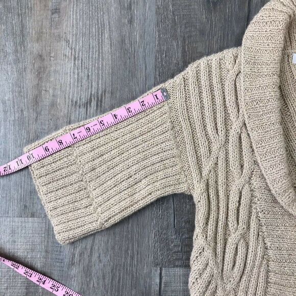 Trina Turk Petite Beige Cardigan Sweater Alpaca Cable Knit Short Sleeve Sz P - Picture 11 of 12